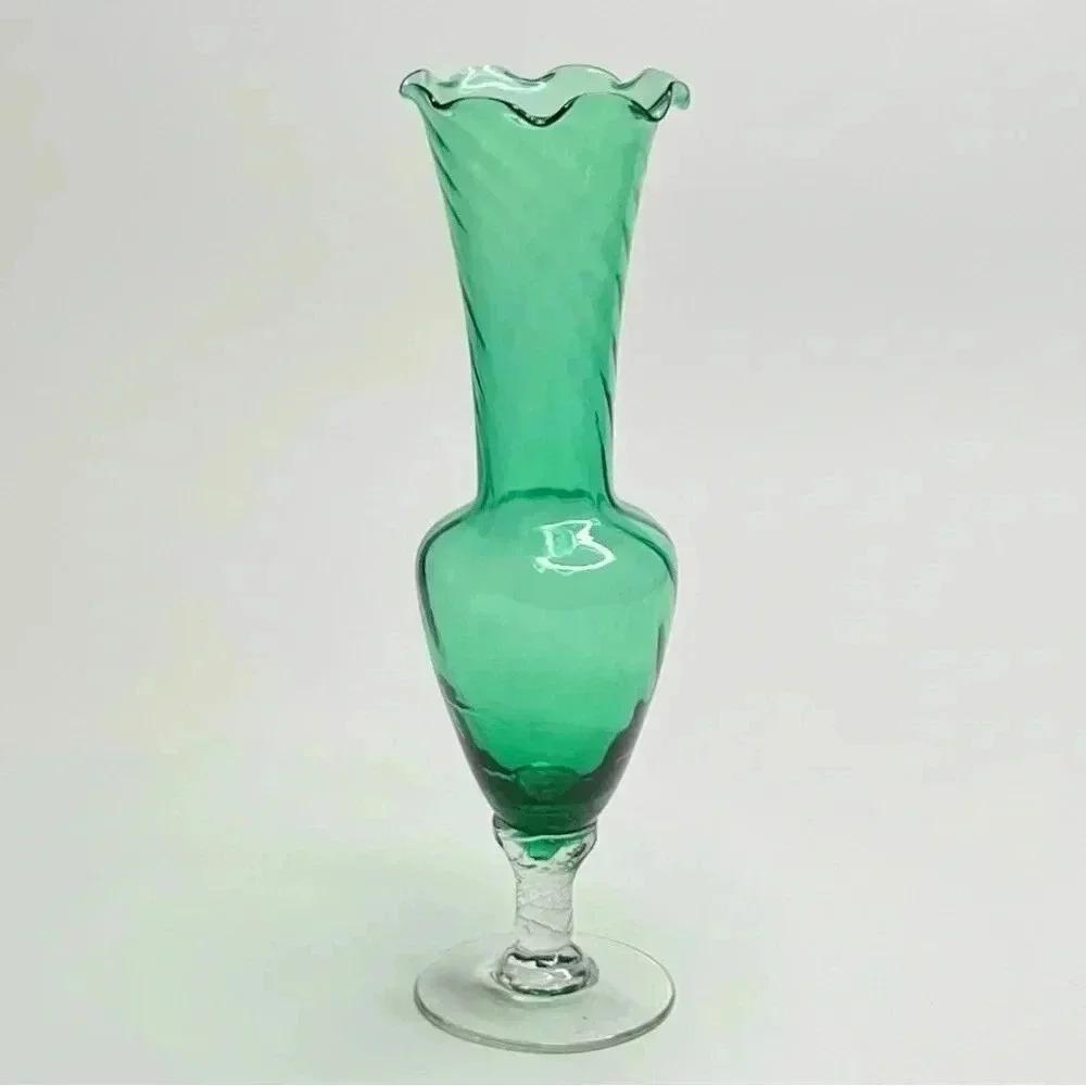Vintage Art Deco Handblown Glass Green Twisted Scalloped Bud Vase 7.75